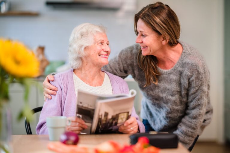 Expert Elder Care That Balances Comfort, Independence, and Safety for Your Loved One