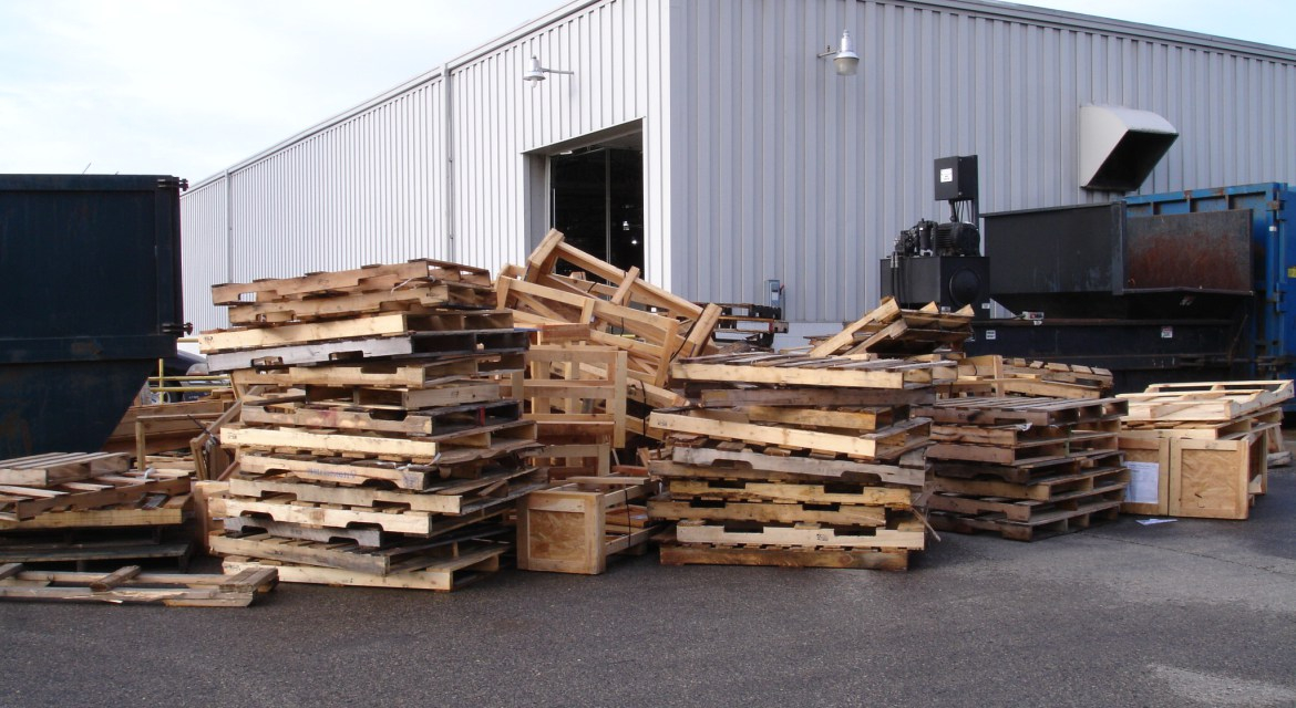 How to Remove Pallets Without Damaging Your Floors