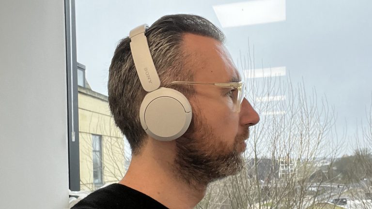 Silence, Please: Why Noise Cancelling Earphones Are a Game Changer