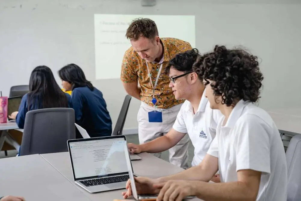 Students Moving to Bangkok